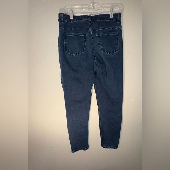 Universal Standard Dark Blue Jeans size 8 - Picture 3 of 5